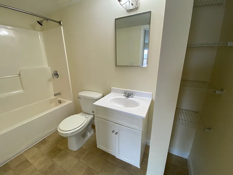 Redstone Apartments — Photo 48
