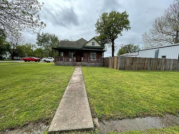 4th image of this home