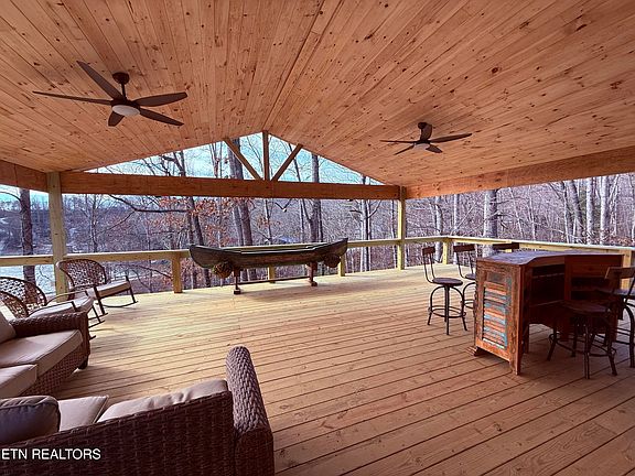 3rd image of 222 Big Creek Ln