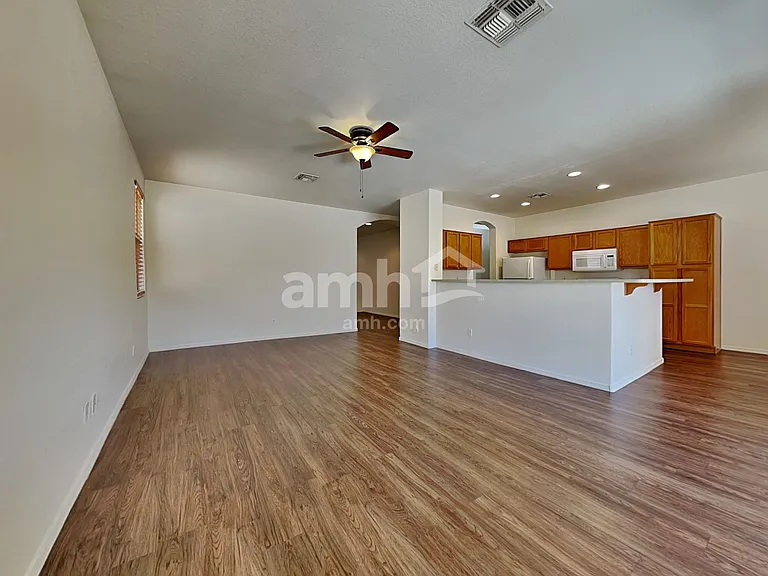12363 W Jackson St — Photo 7