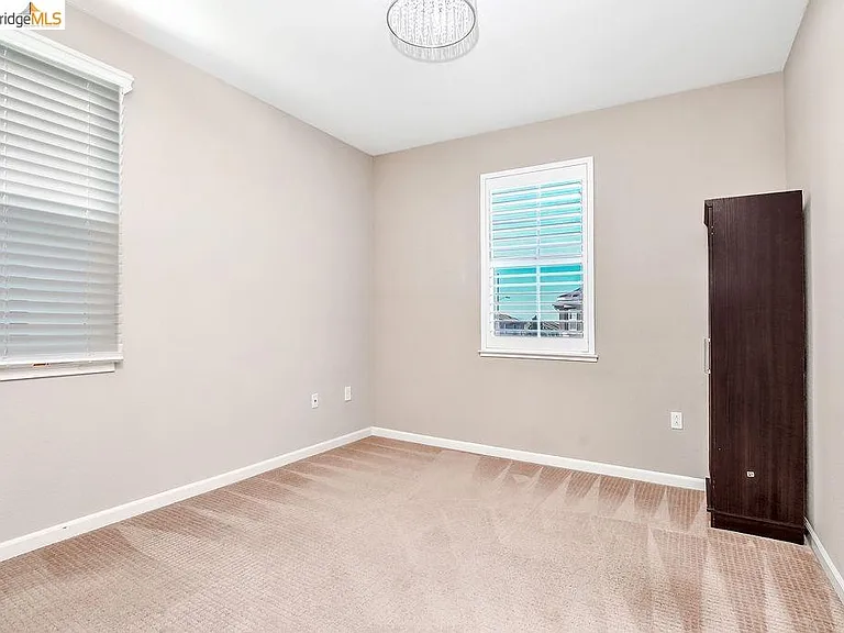 1354 Portofino Dr — Photo 20