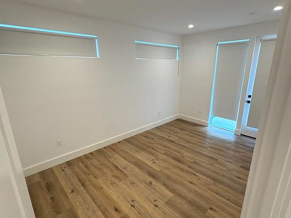 2nd image of 10919 Hesby St #5