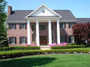 1652 Blackburn Heights Dr, Sewickley, PA 15143