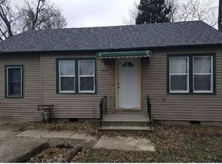 2207 Sweetbriar St, Crest Hill, IL 60403