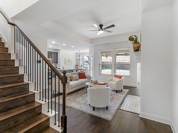 5th image of 269 Flower Ridge Dr