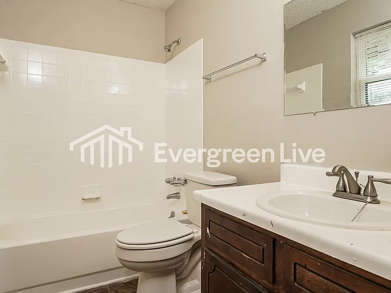 2665 Barclay St — Photo 11