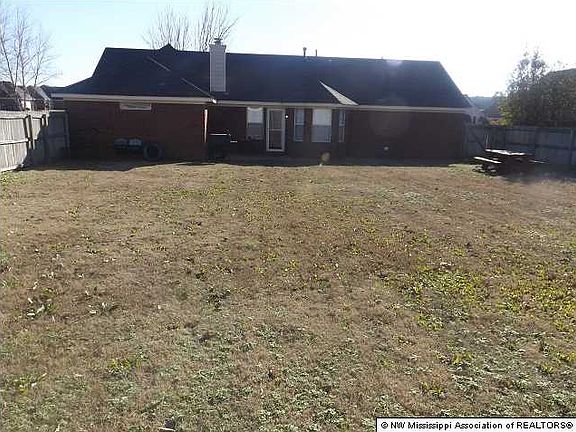 3rd image of 4174 Ravenwood Dr N