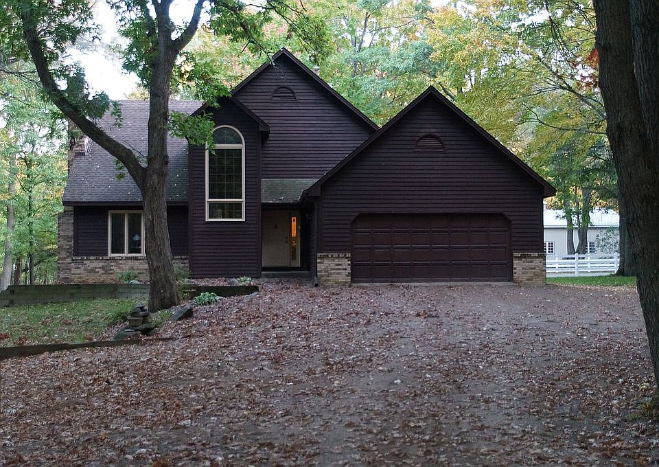 1st image of 2042 Viking Blvd NE