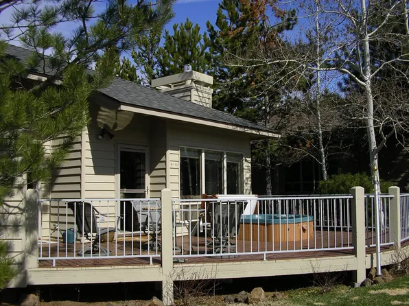 3035 NW Golf View Dr, Bend, OR 97703