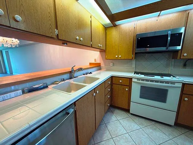 2601 Village Blvd #301 — Photo 8