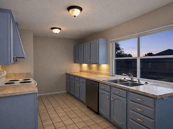 3rd image of 6301 Monahans Ct