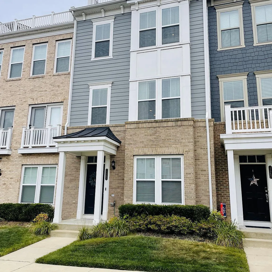 4 bed, 3.5 bath, 2342 sqft, $3,500 — Photo 1