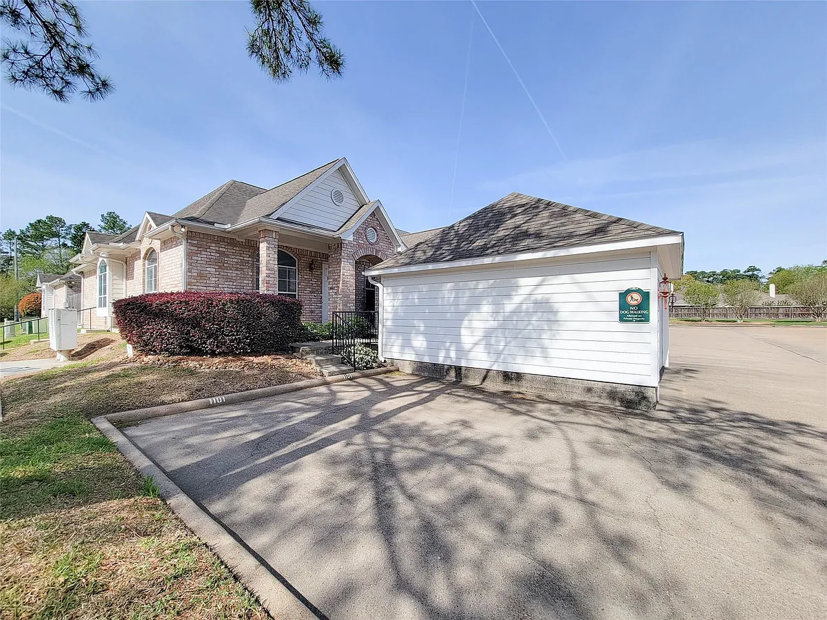 Building Photo - 12755 Mill Ridge Dr #1101
