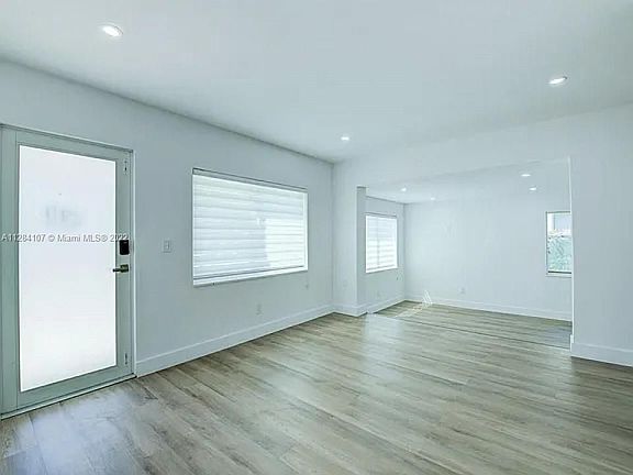 5th image of 1499 NE 152nd St #0
