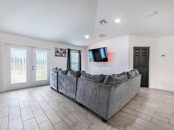 3rd image of 2242 SE Grand Drive