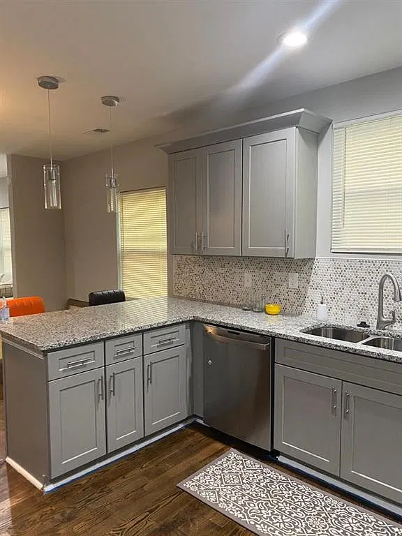 3 bed, 2.0 bath, 1242 sqft, $2,500 — Photo 3