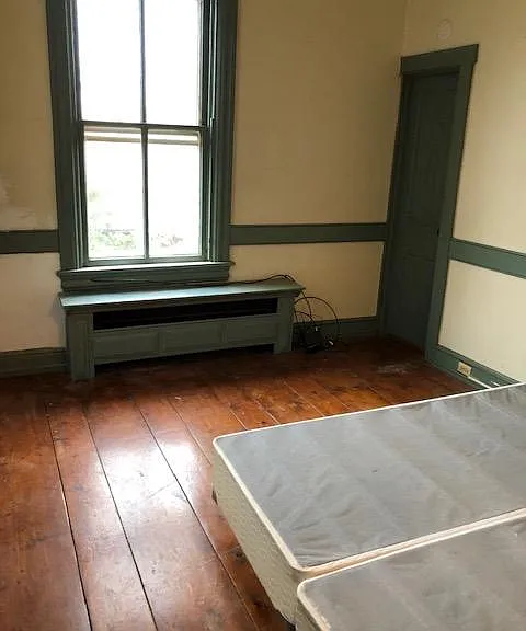 233 E Frederick St — Photo 17