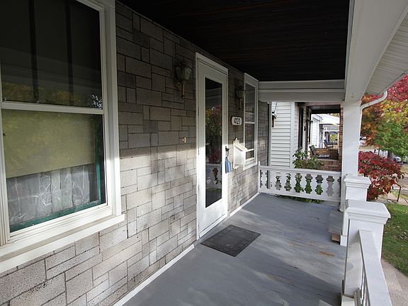 2nd image of 4121 Bowen St