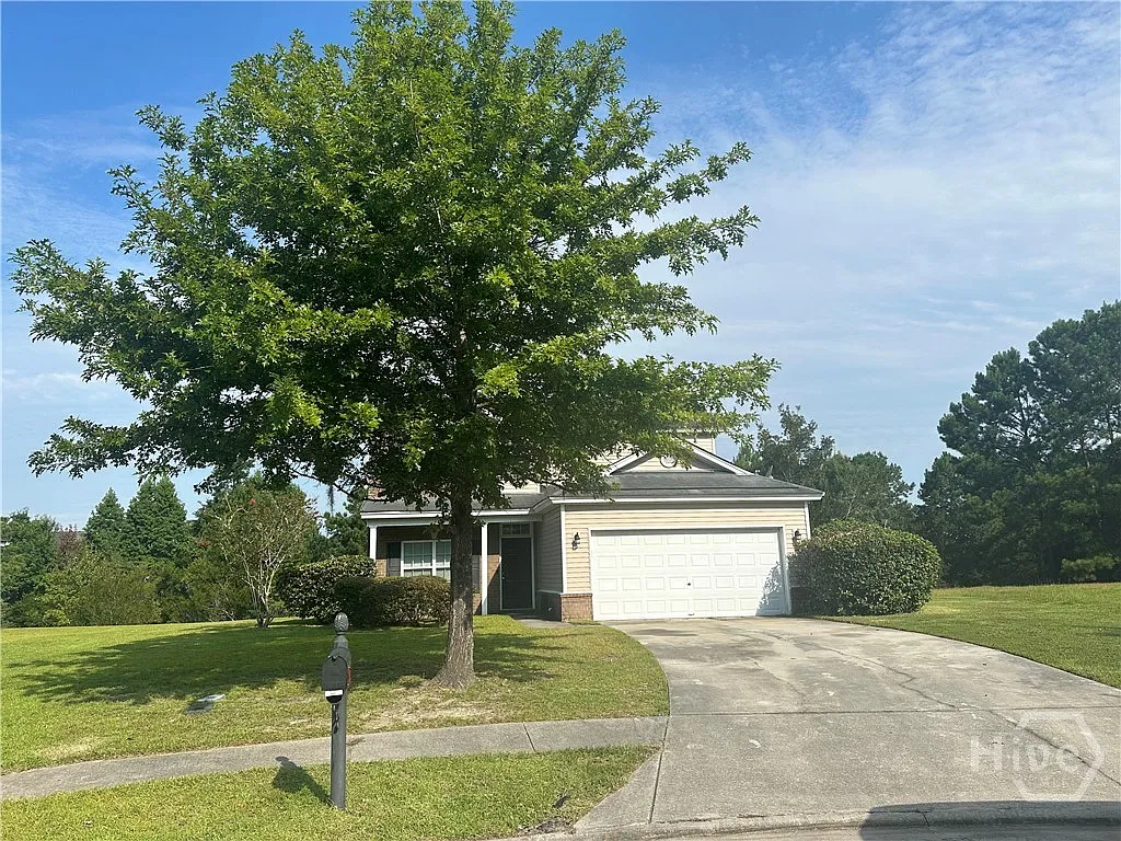 3 bed, 2.5 bath, 1620 sqft, $1,975 — Photo 1
