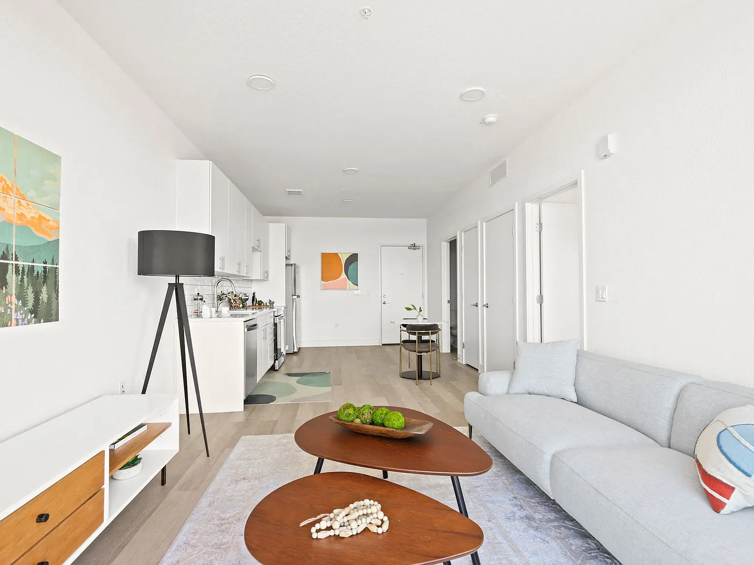Stanley House Apartments — Photo 1