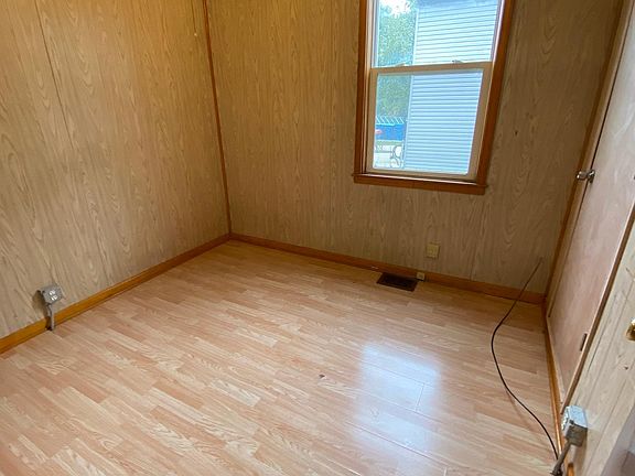 4th image of 401 E 22nd St #2