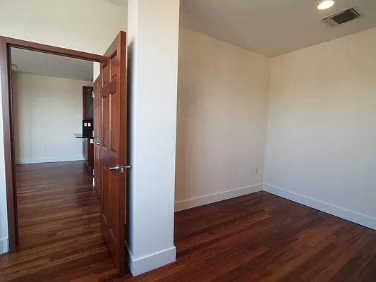 Rented by Compass | media 14
