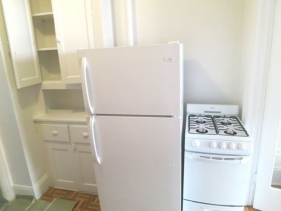 5th image of 321 E 85th St APT 1B