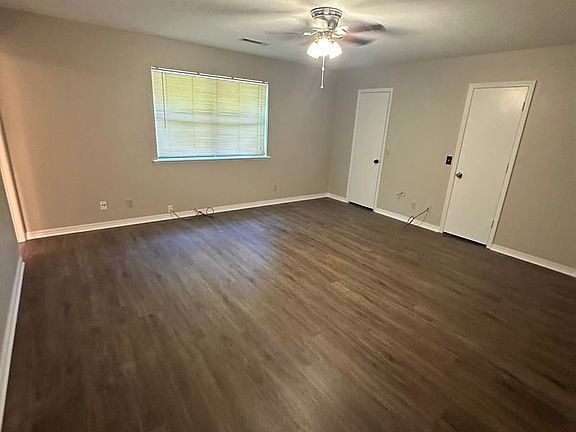 5th image of 2708 McMillan Dr