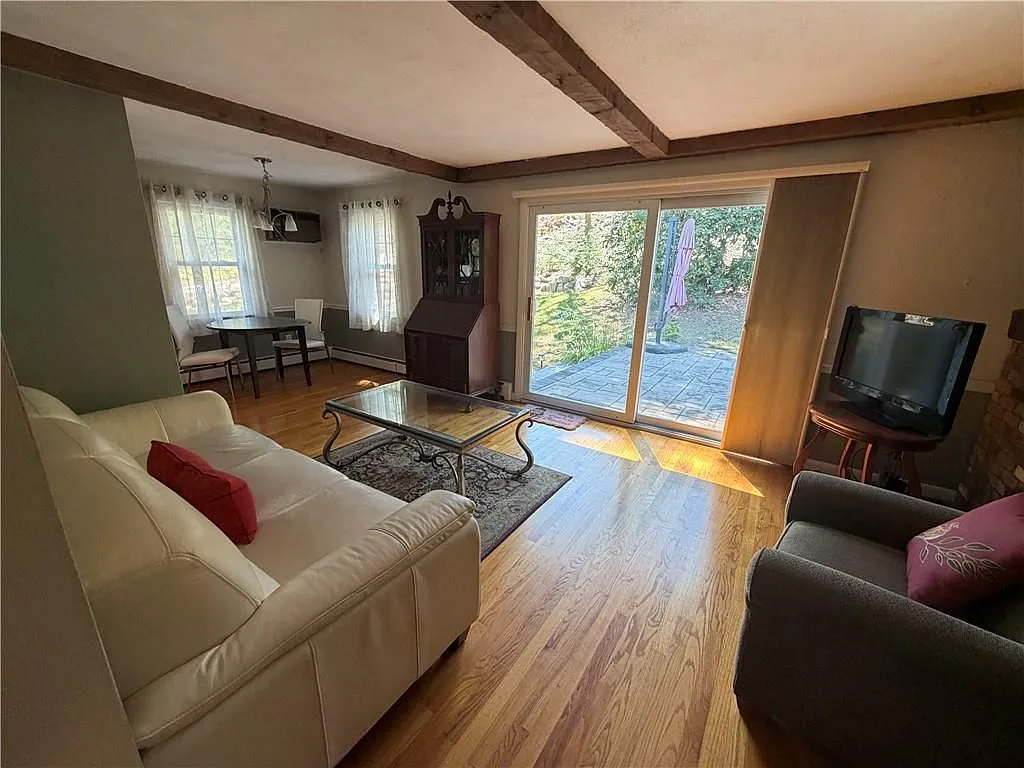 1 bed, 1.0 bath, 750 sqft, $2,300 — Photo 4