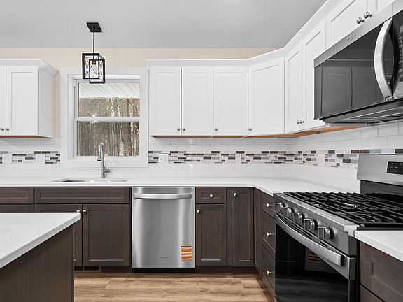 4th image of 6562 Pebble Beach Dr