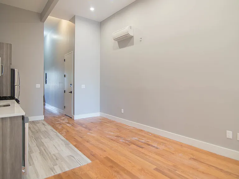 1048 Decatur St #2R — Photo 3