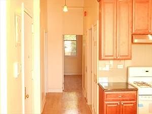 5th image of 13 Greene Ave