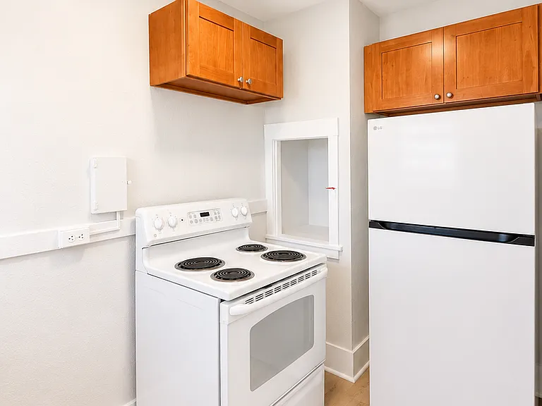 Milano Apartments — Photo 9