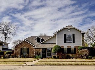 210 Trail View Ln, Garland, TX 75043