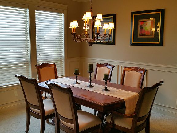 Formal Dining