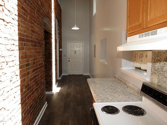 4th image of 1152 S Brook St