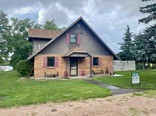 28 Willowbend, Marquette, NE 68854