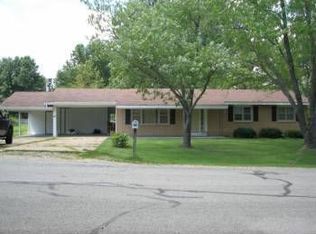 325 Fredrick Ave, Houston, MO 65483