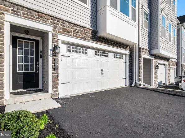 161 Everleigh Dr, Royersford, PA 19468