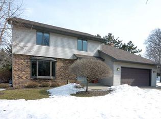 11500 Riverview Rd, Eden Prairie, MN 55347