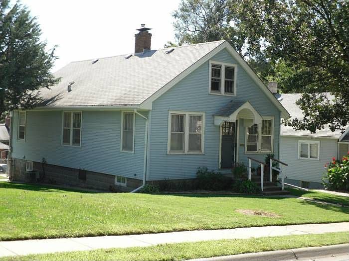 2925 Nicholas Street