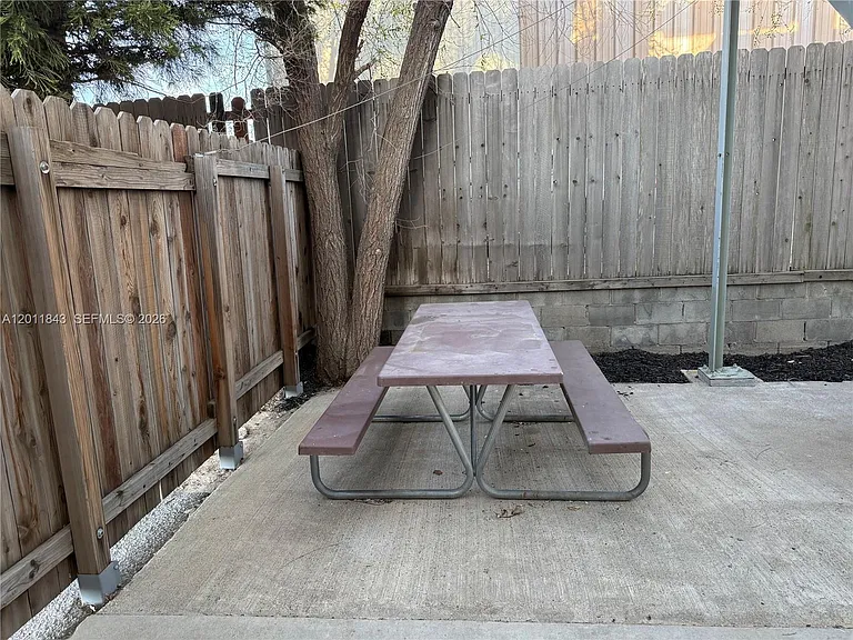 428 N Curry St — Photo 72