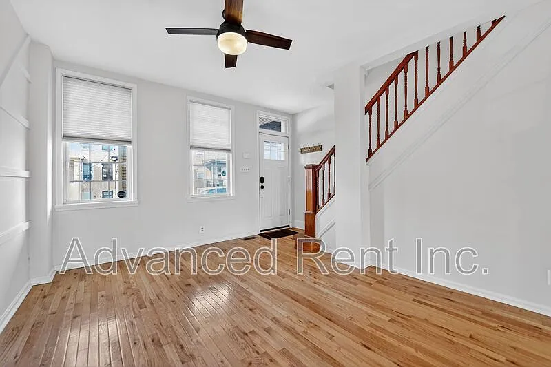 Building Photo - 611 Grundy St