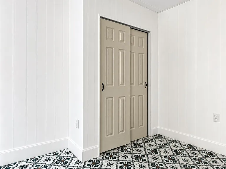671 Montgomery St #4 — Photo 5
