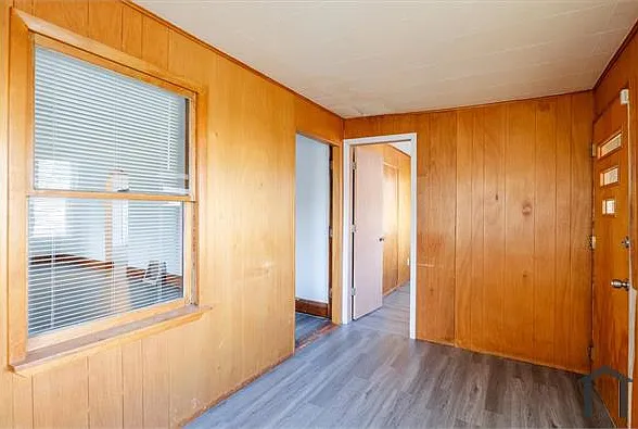 3 bed, $1,150 — Photo 2