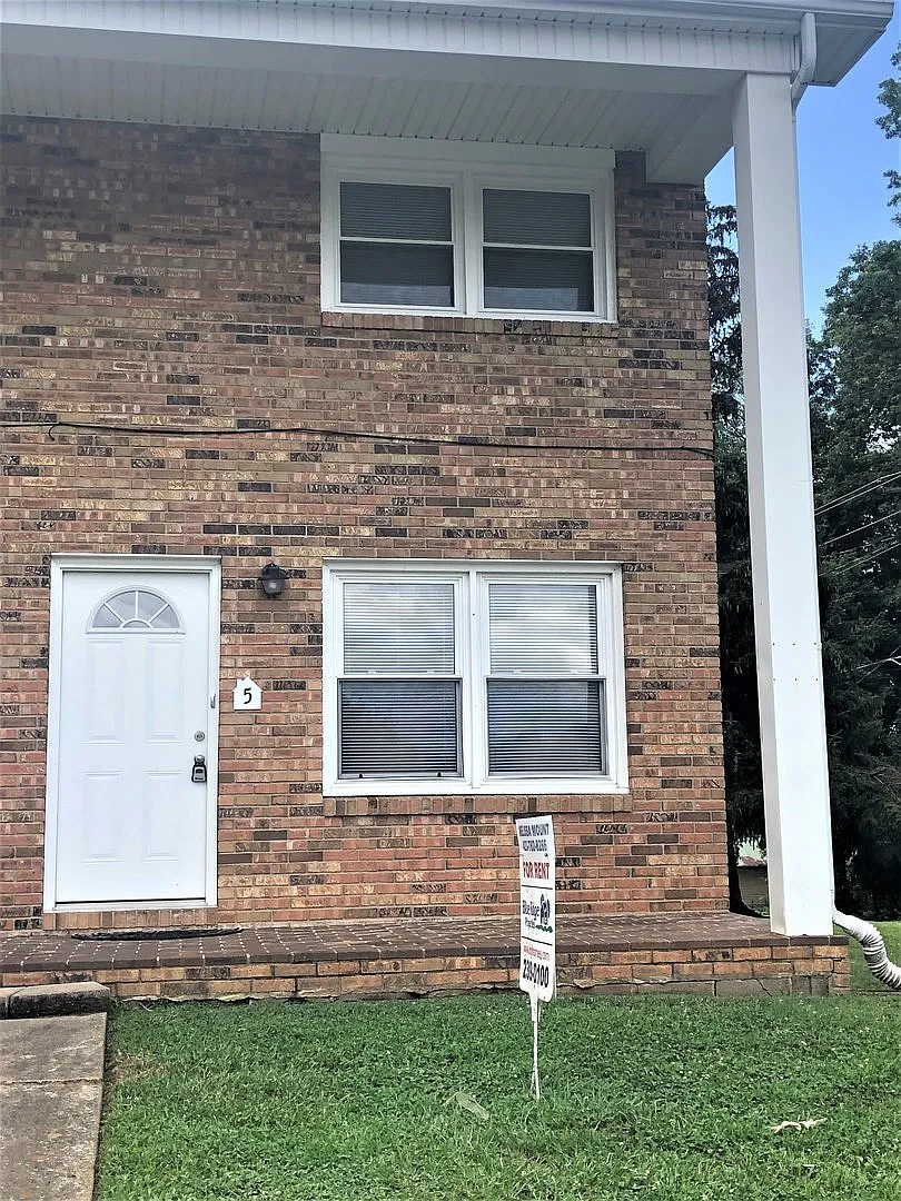 2 Bdrm / 1 Bath Apartment Gray/Johnson City, TN 37615 — Photo 1