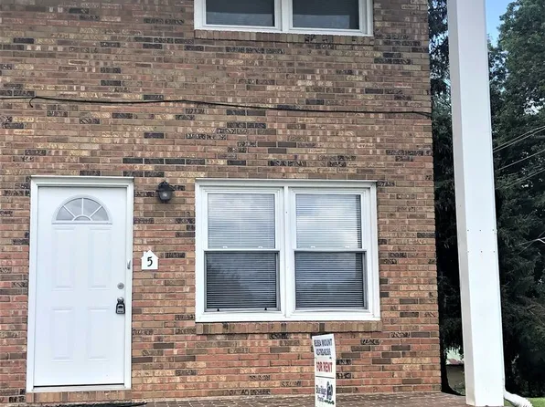 332 Old Gray Station Rd APT 5, Johnson City, TN 37615