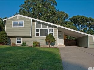 142 Tudor Rd, Centereach, NY 11720