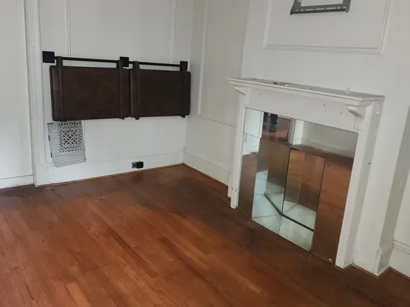 647 Saint Johns Place image 5 of 10