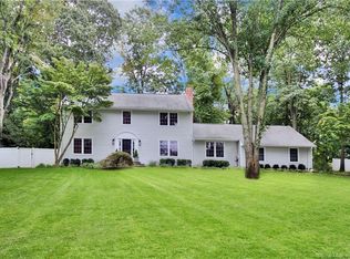 15 Wake Robin Rd, Westport, CT 06880